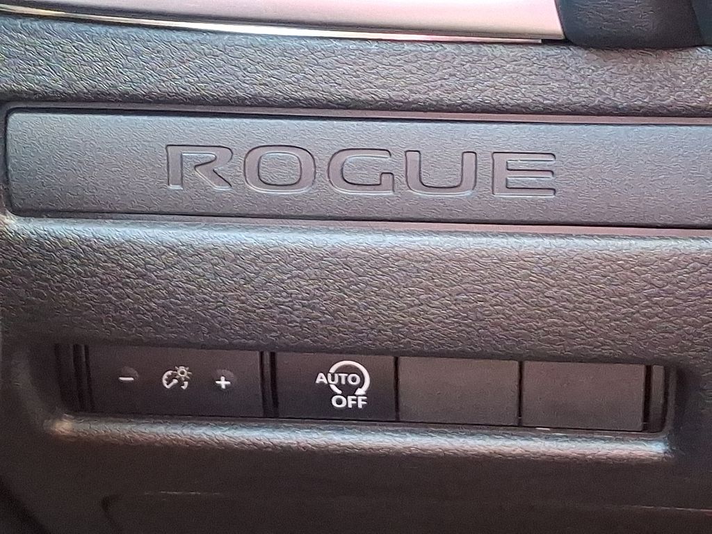 Thumbnail: 2023 Nissan Rogue - 23
