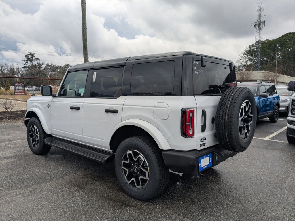 2026 Ford Bronco Outer Banks