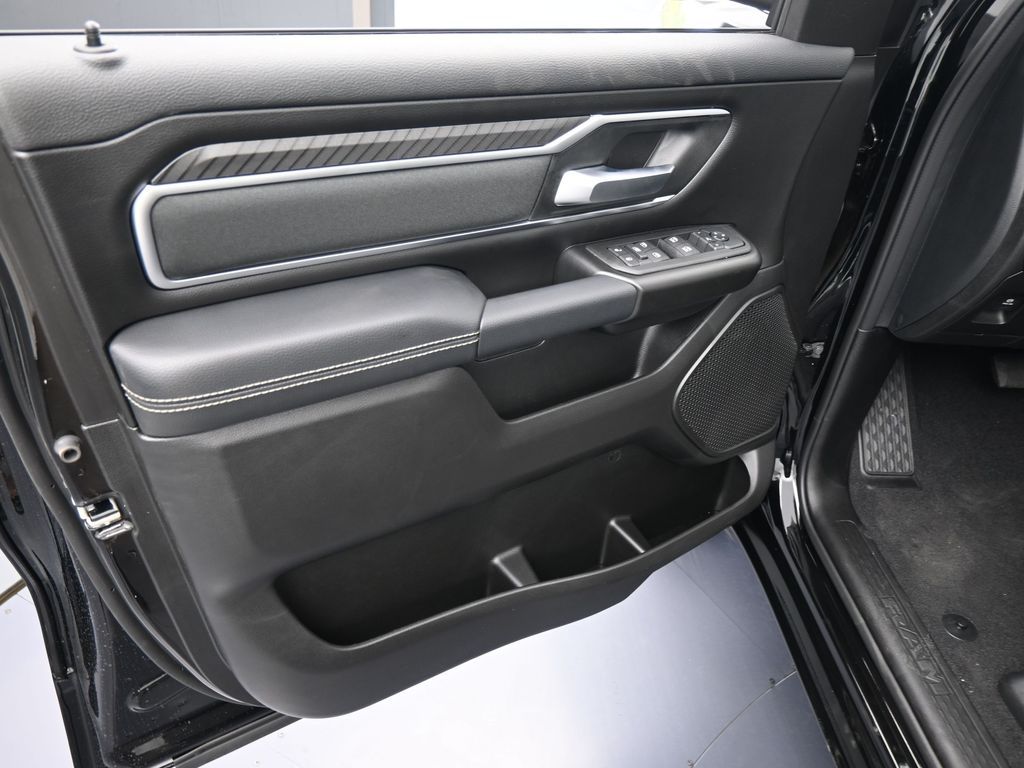 New 2026 Diamond Black Crystal Pearlcoat Ram Big Horn/Lone Star image 16