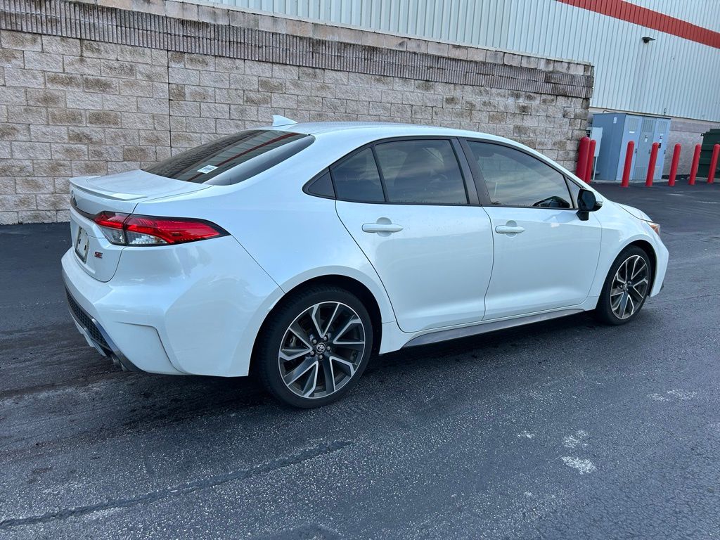 Thumbnail: 2021 Toyota Corolla - 4