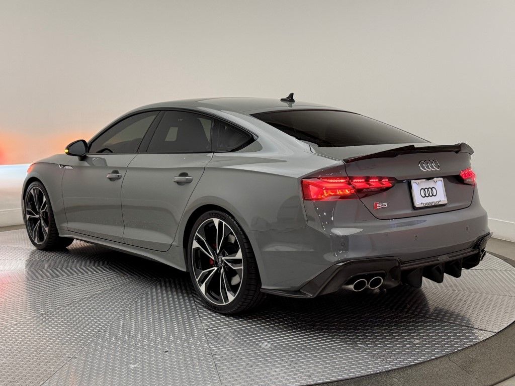 Thumbnail: 2022 Audi S5 - 11