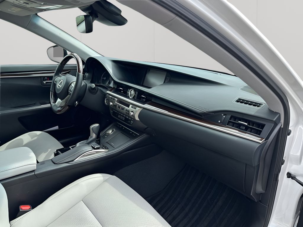 Used Car 2017 Lexus Es  350 For Sale Under $30,000 In Austin, Texas