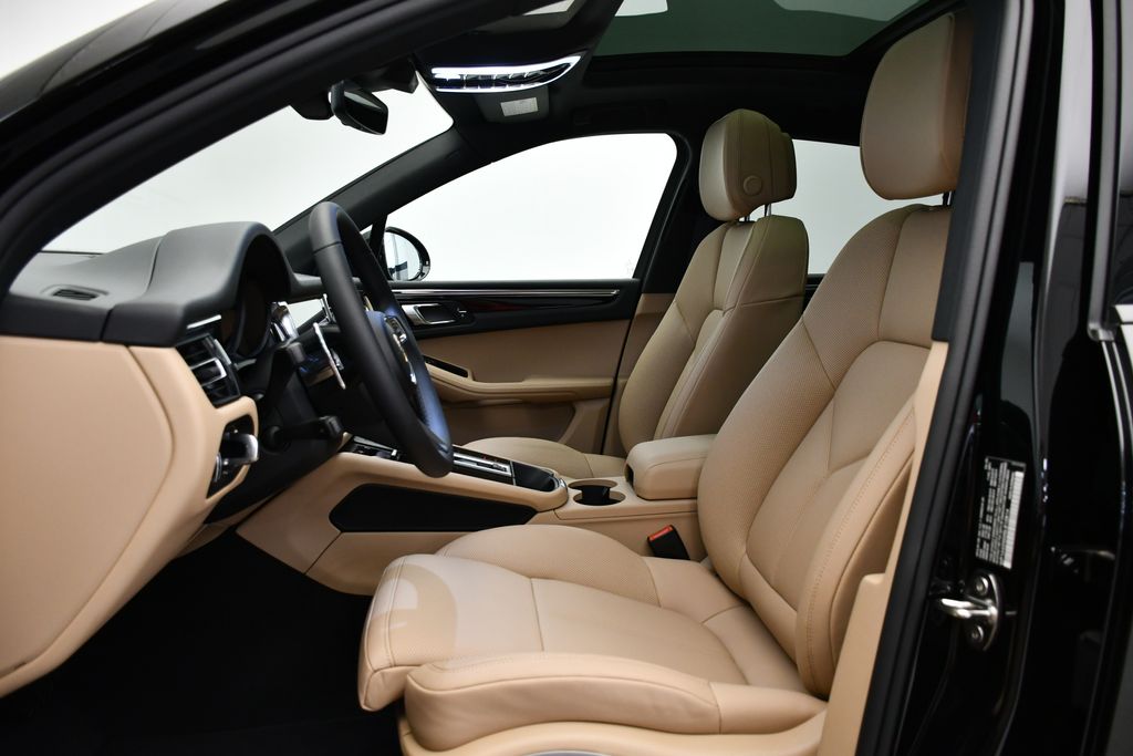 Thumbnail: 2025 Porsche Macan - 5