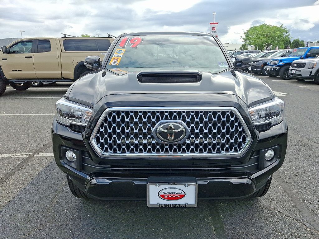 Thumbnail: 2019 Toyota Tacoma - 2