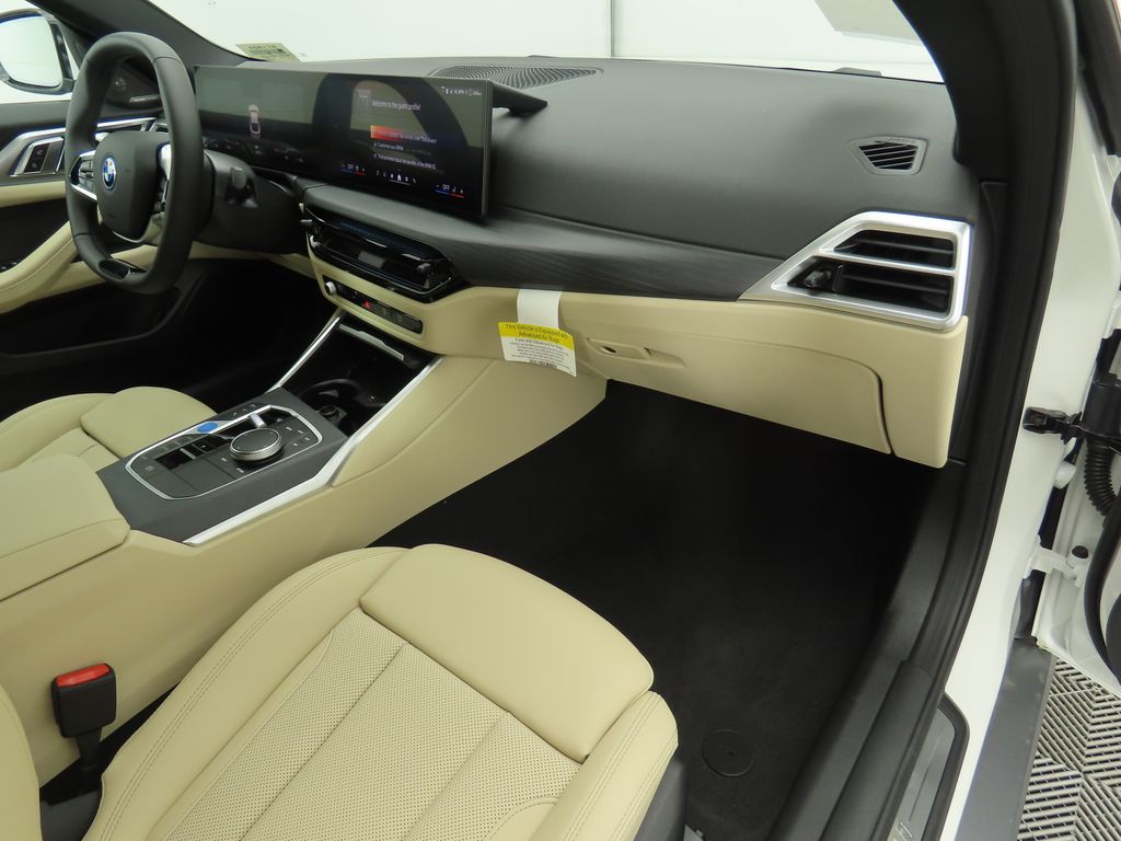 2025 BMW i4 xDrive40 18