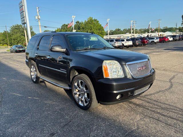 Carbon Black Metallic 2013 GMC Yukon SUV / Crossover All-Wheel Drive 6-Speed Automatic Overdrive
