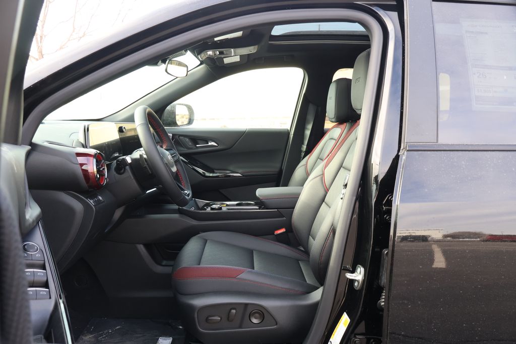 Thumbnail: 2026 Chevrolet Equinox - 14