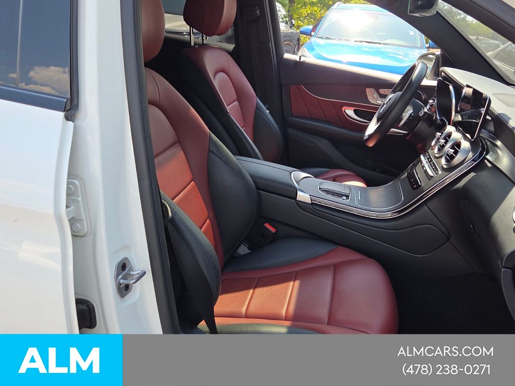 Used 2022 White Mercedes-Benz GLC 300 Coupe image 19