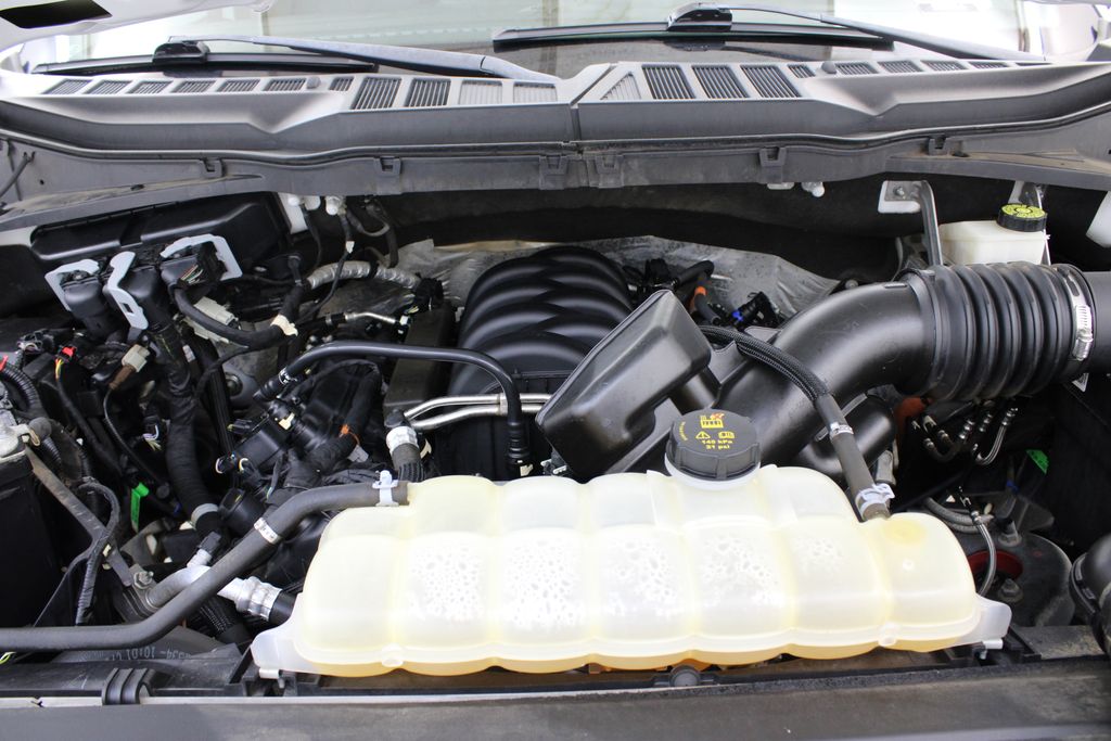 used 2021 Ford F-150 car, priced at $31,999