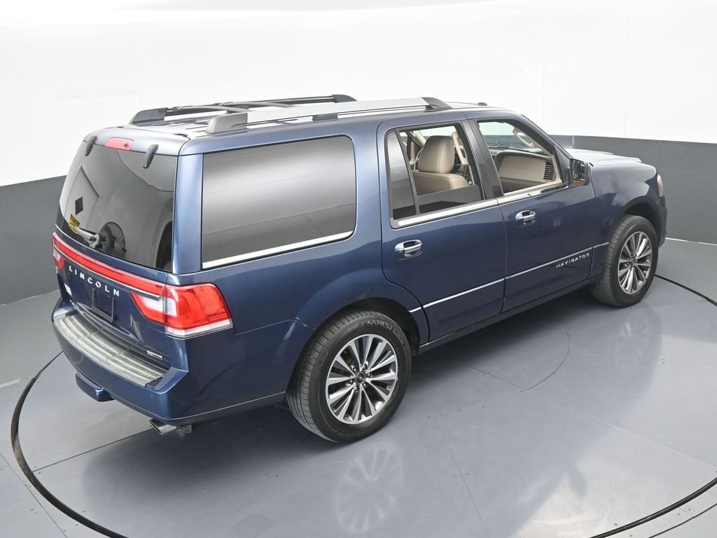 Used 2016 Midnight Lincoln Select image 59