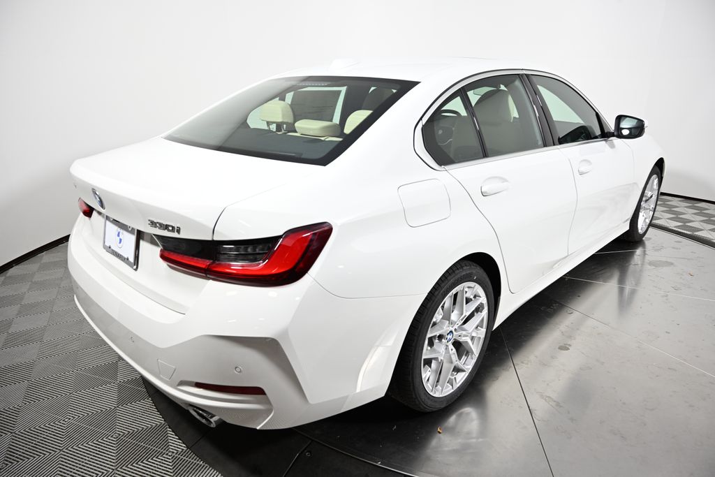 Thumbnail: 2026 BMW 3 Series - 5