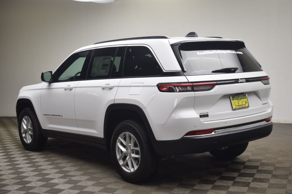 new 2026 Jeep Grand Cherokee car, priced at $43,595