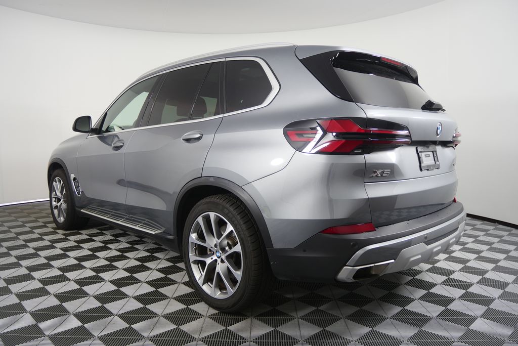 Thumbnail: 2025 BMW X5 - 5