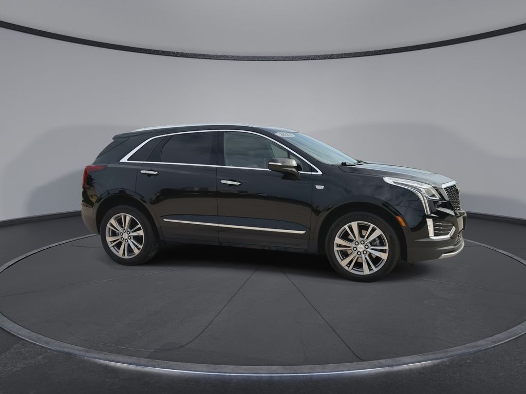 Thumbnail: 2024 Cadillac XT5 - 2