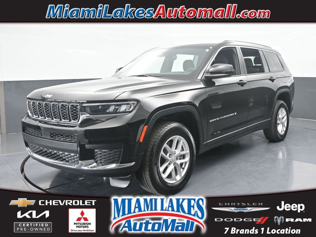 2024 Jeep Grand Cherokee L Laredo's photo