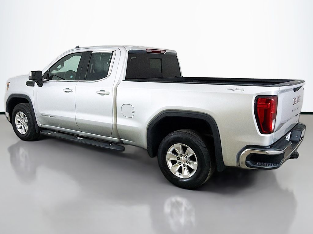 Used 2019 Silver GMC SLE image 7