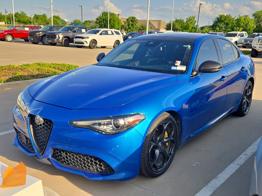 Misano Blue Metallic 2021 Alfa Romeo Giulia Ti RWD Sedan Rear-Wheel Drive 8-Speed Automatic