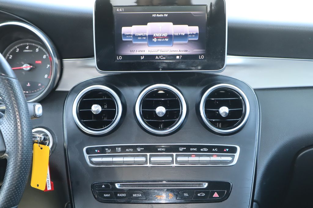 2019 Mercedes-Benz GLC 300 14