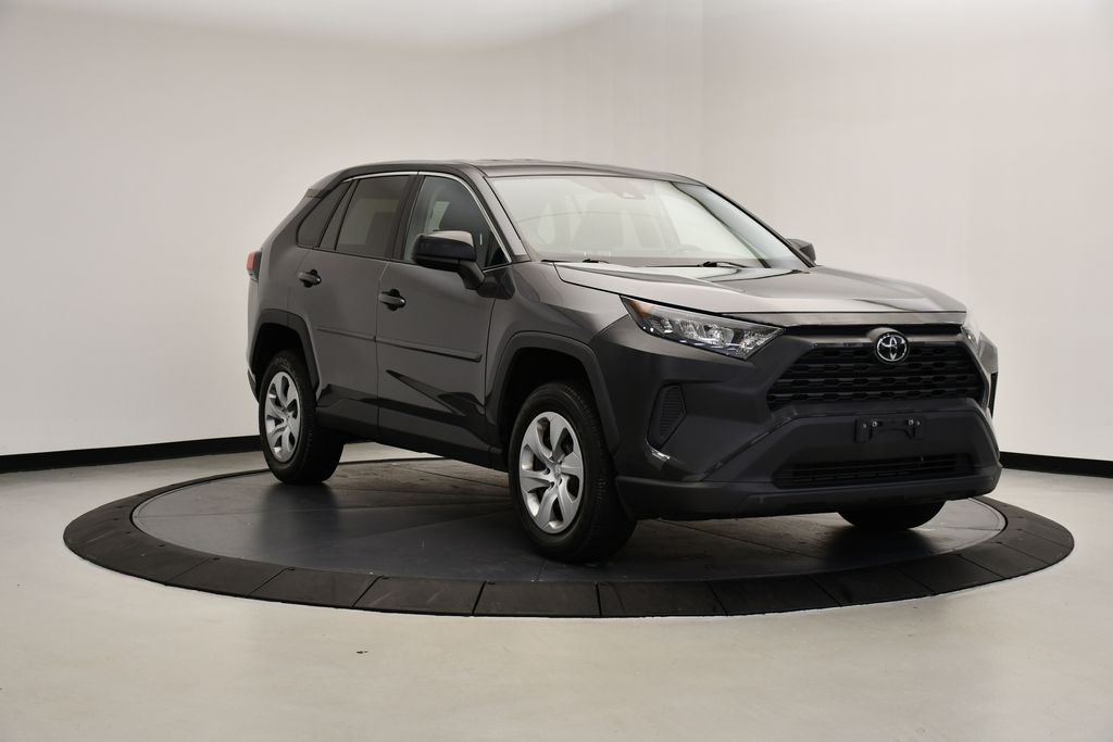 2022 Toyota RAV4 LE 7