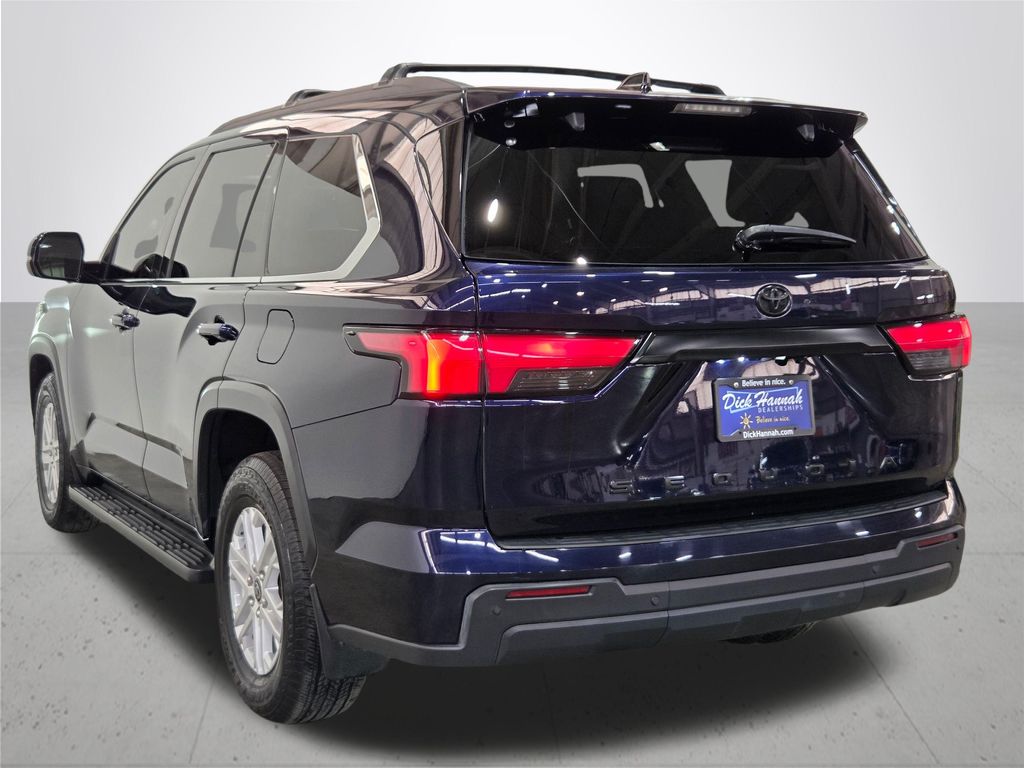 2023 Toyota Sequoia SR5
