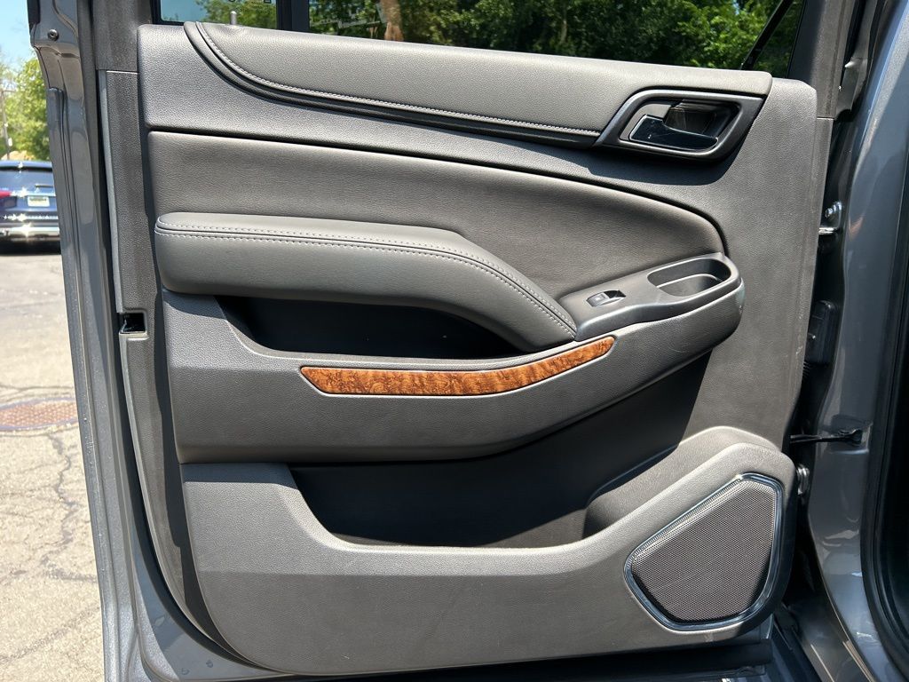Thumbnail: 2020 Chevrolet Suburban - 21