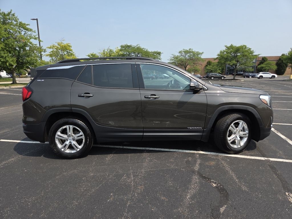 Used 2020 Gray GMC SLE image 18
