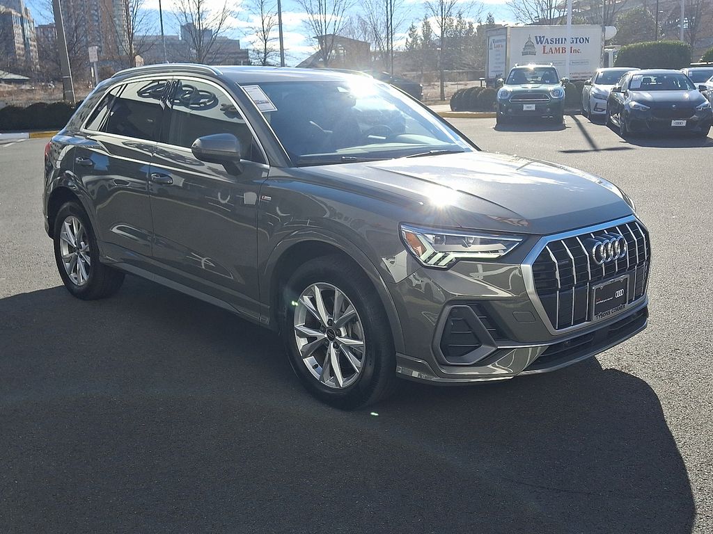 Thumbnail: 2023 Audi Q3 - 3