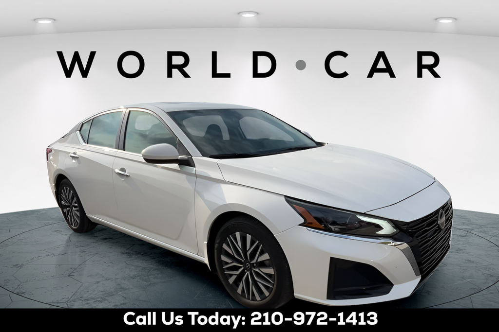 Pearl White Tricoat 2024 Nissan Altima 2.5 SV FWD Sedan Front-Wheel Drive Continuously Variable Transmission