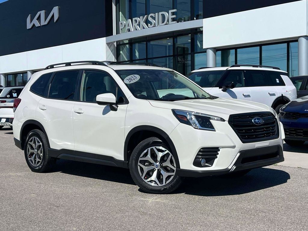 2023 Subaru Forester Premium Crossover AWD