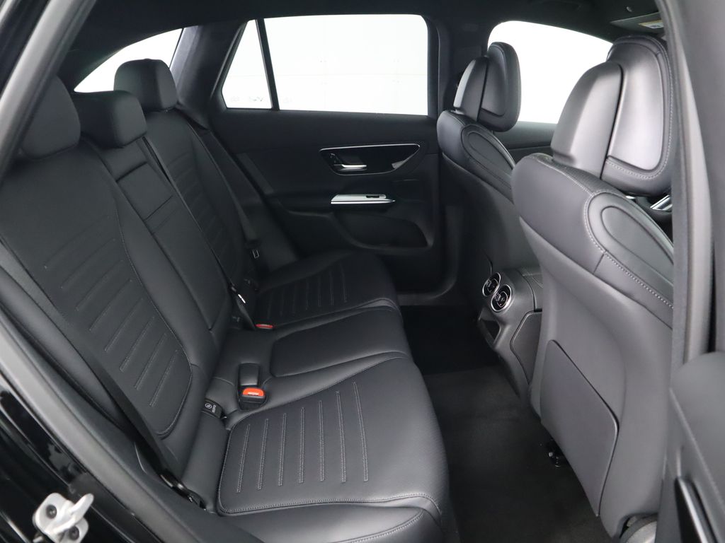 Thumbnail: 2026 Mercedes-Benz GLC - 23