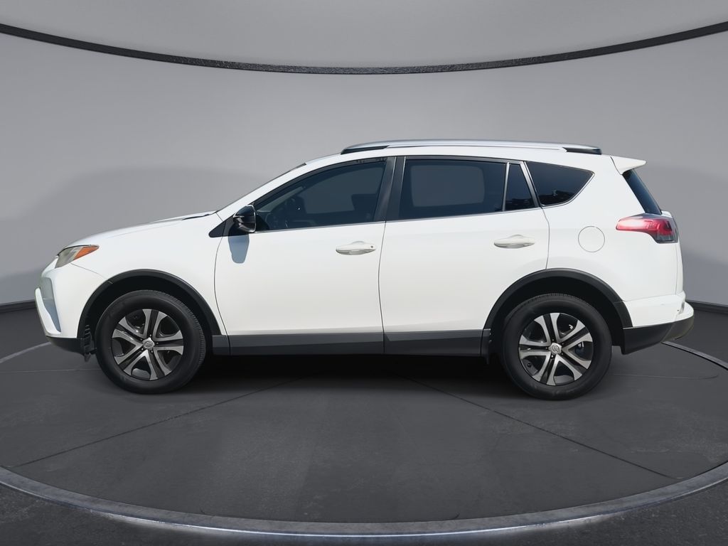 Thumbnail: 2018 Toyota RAV4 - 5