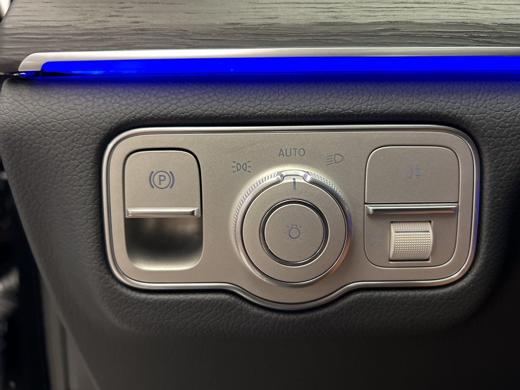 Thumbnail: 2026 Mercedes-Benz GLS - 22