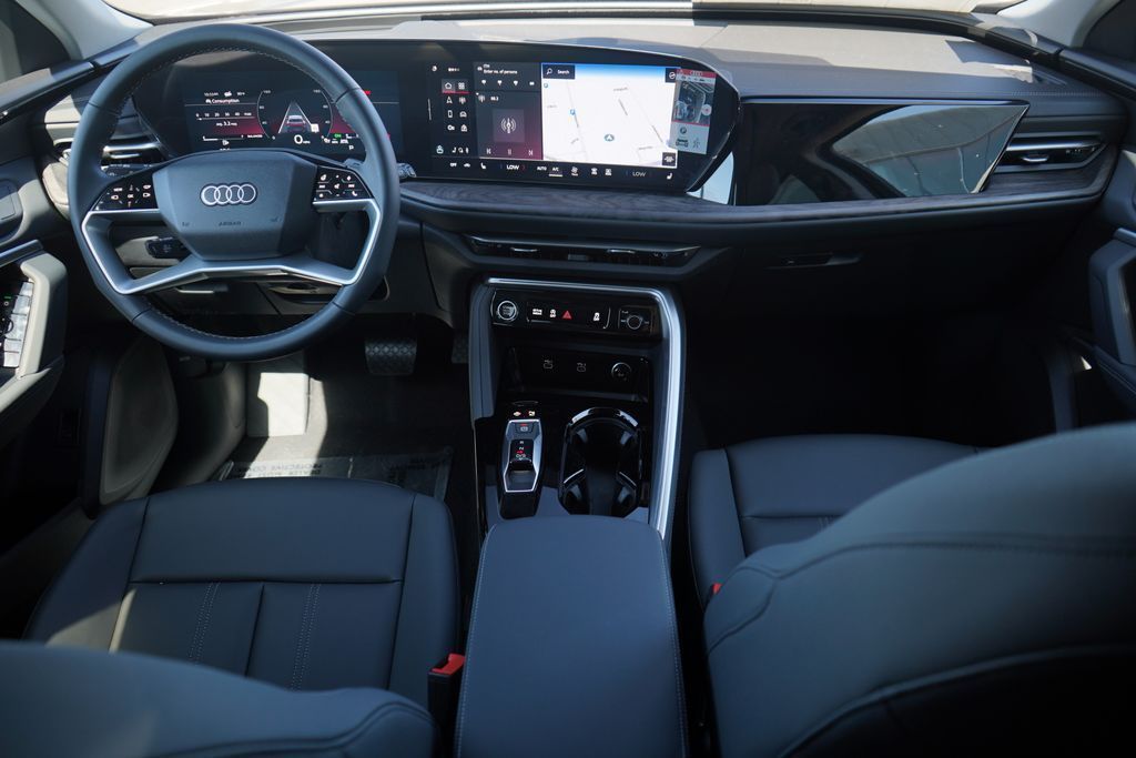 Thumbnail: 2025 Audi Q5 - 8