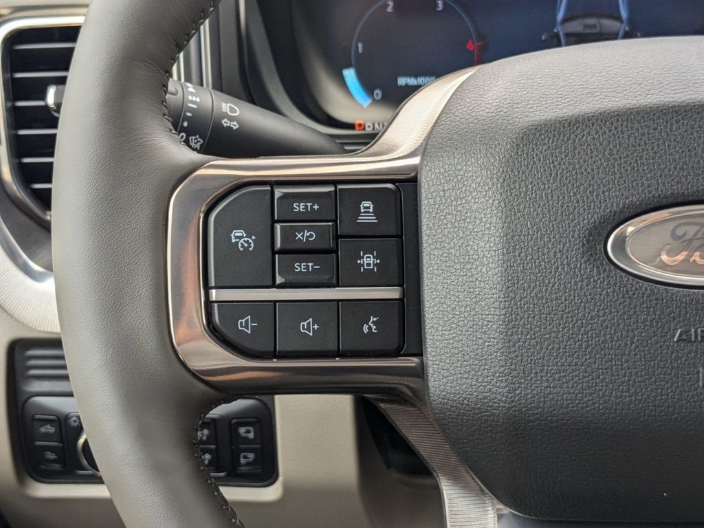 2025 Ford F-250 Super Duty Platinum