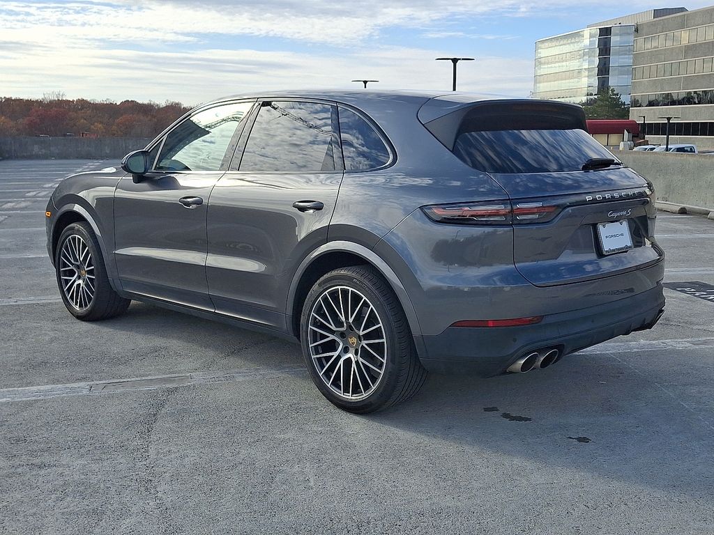 Thumbnail: 2023 Porsche Cayenne - 3