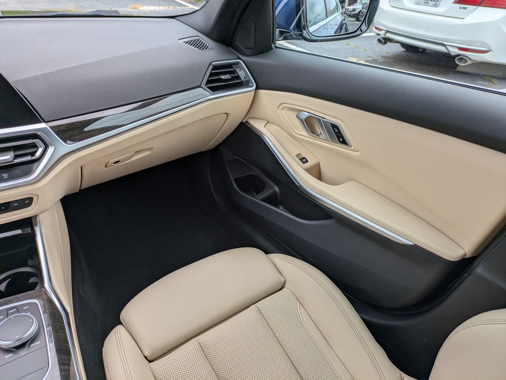 2022 BMW 330i 