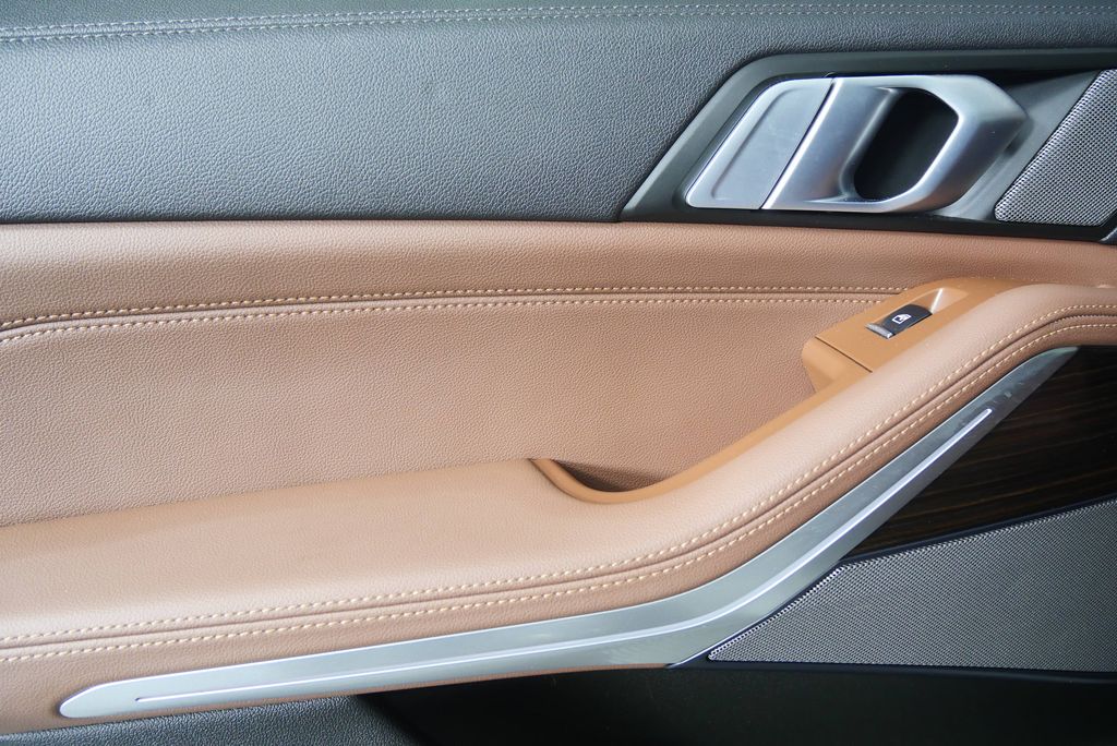 Thumbnail: 2021 BMW X5 - 12