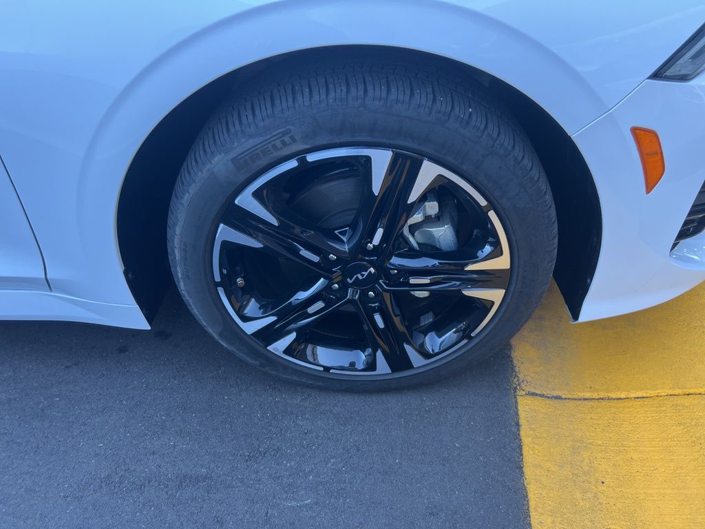 2024 Kia K5 GT-Line 4
