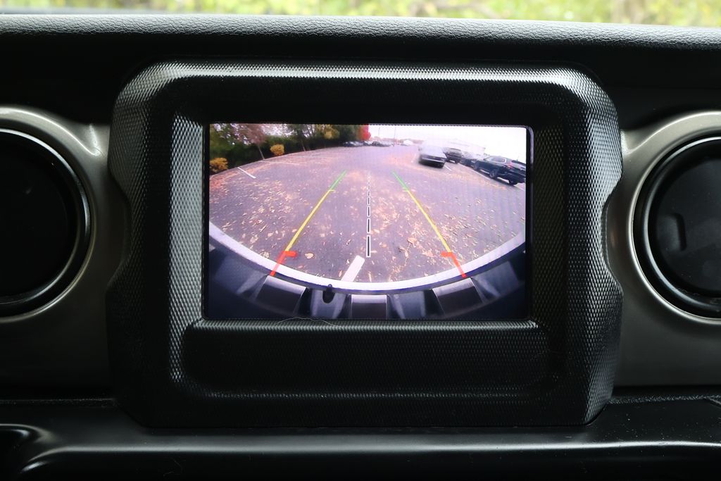 Thumbnail: 2019 Jeep Wrangler - 17