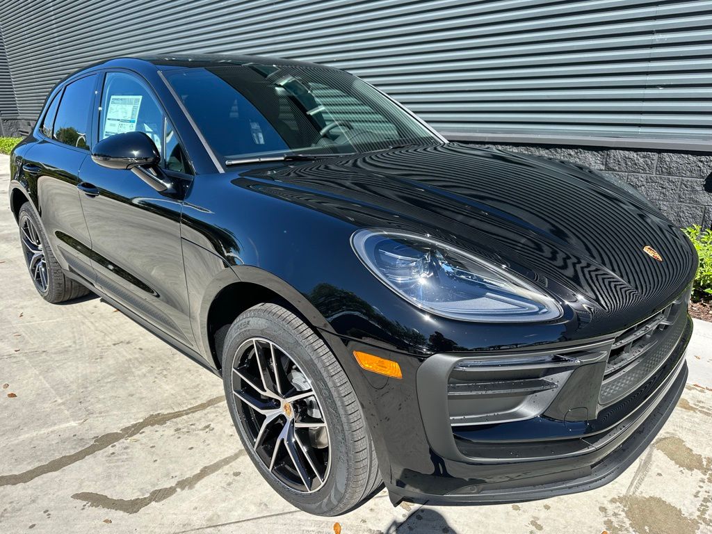 2025 Porsche Macan  10