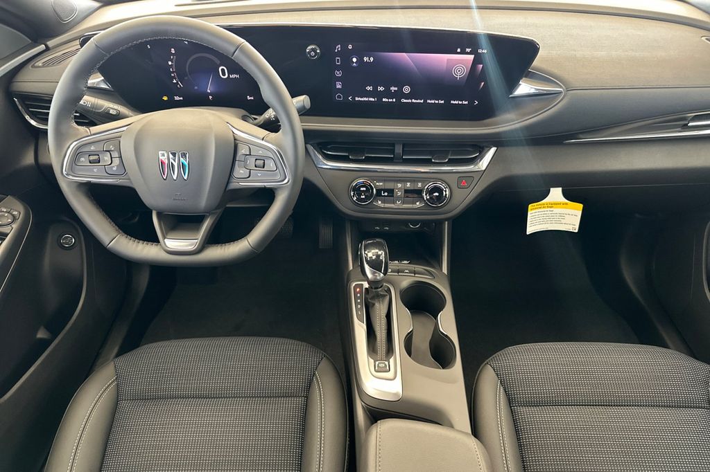 new 2025 Buick Envista car, priced at $26,280