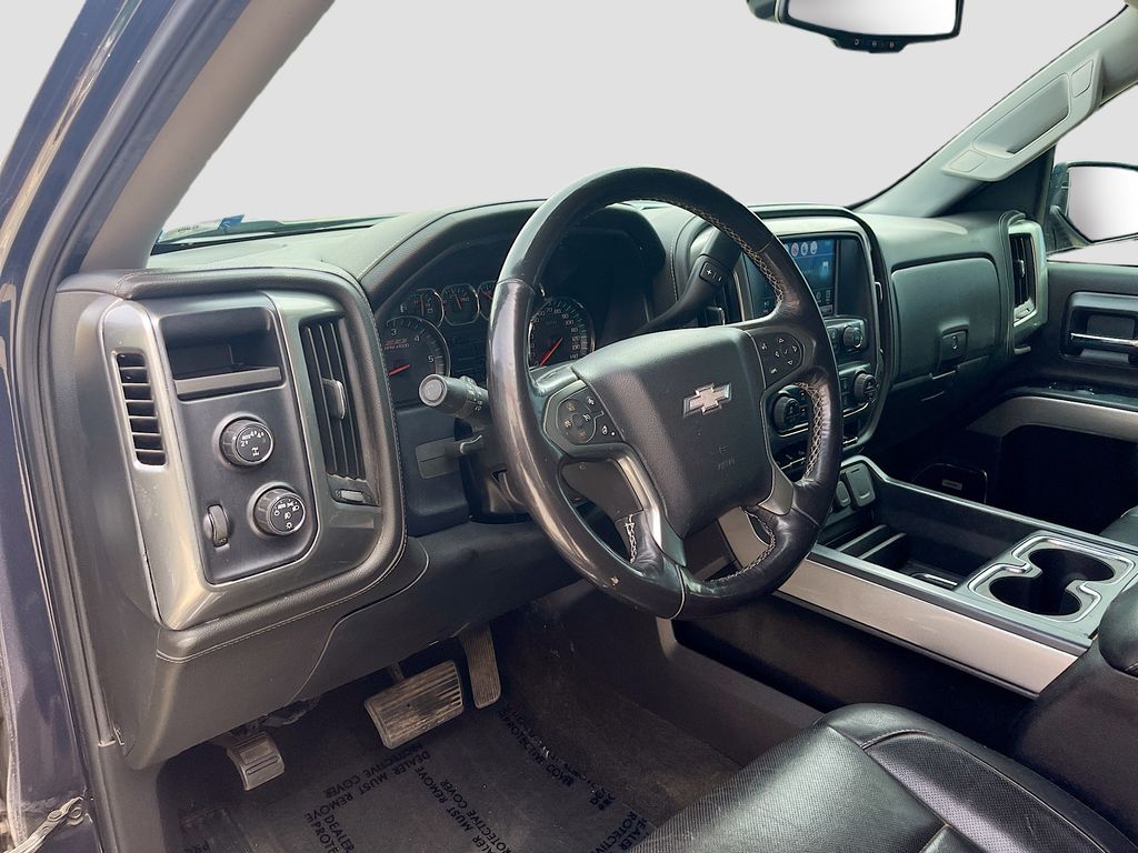 Used 2018 Blue Chevrolet LTZ image 9