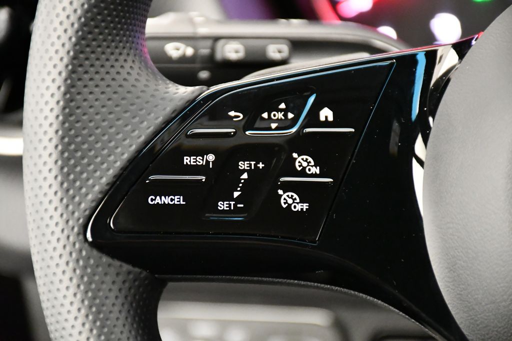 Thumbnail: 2025 Mercedes-Benz Sprinter - 17