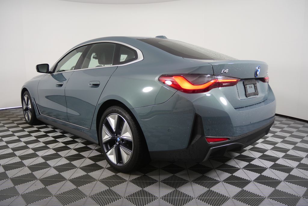 Thumbnail: 2025 BMW i4 - 5