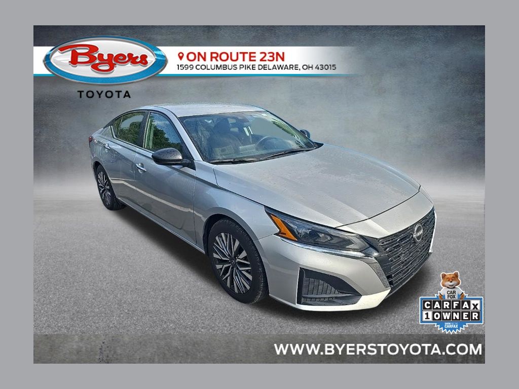 Brilliant Silver Metallic 2025 Nissan Altima Sedan Front-Wheel Drive Continuously Variable Transmission