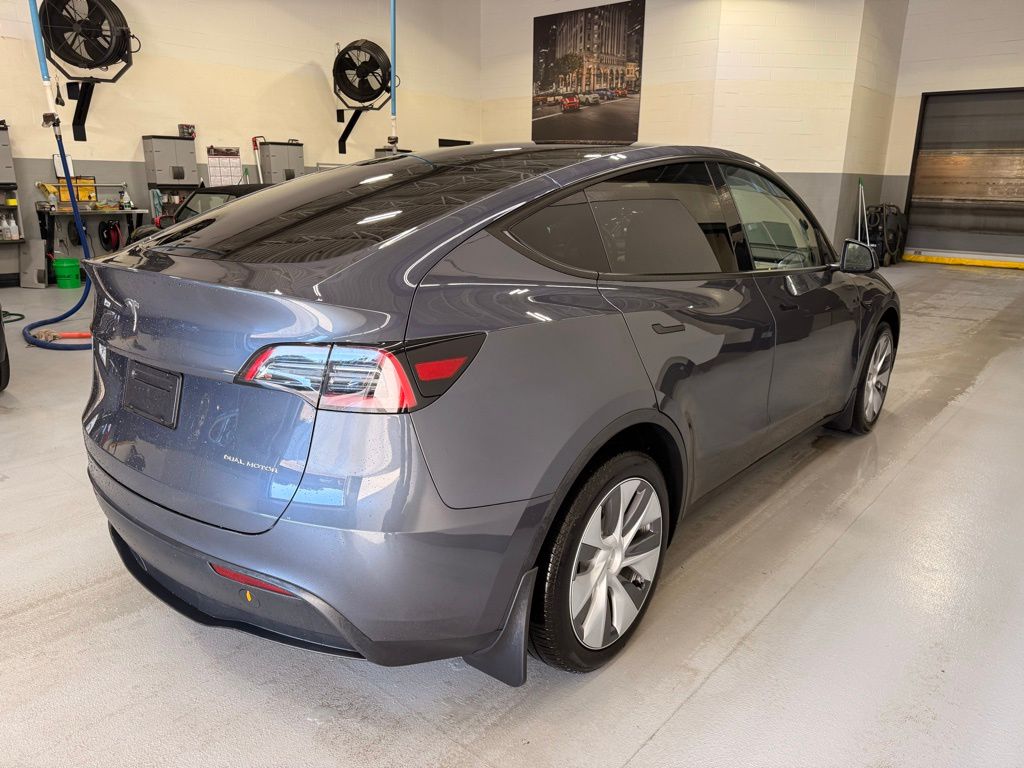 Thumbnail: 2023 Tesla Model Y - 6