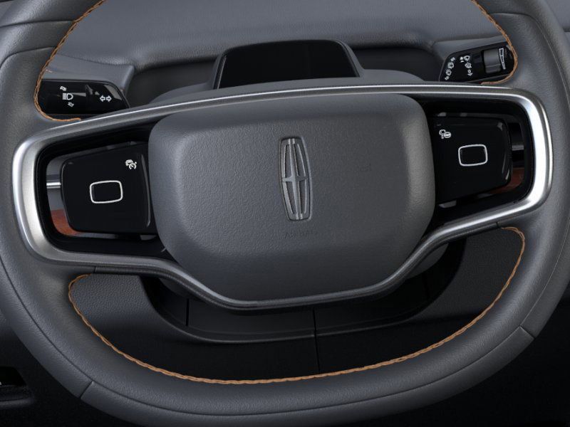 Thumbnail: 2025 Lincoln Navigator - 12