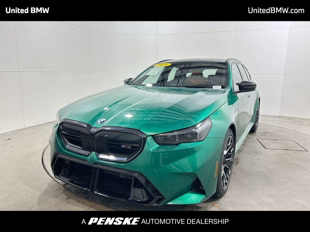 Thumbnail: 2025 BMW M5 - 1