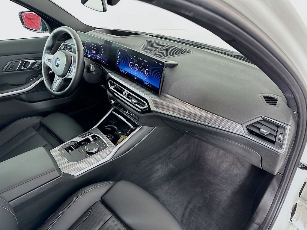 Thumbnail: 2024 BMW 3 Series - 30