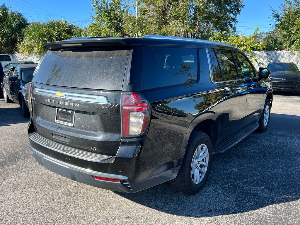 2022 Chevrolet Suburban LT 3